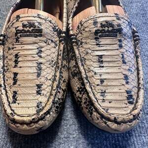 Coach Women 8 Mary Lock Up Snakeskin Print Leather Driving Loafers Quiet Luxury